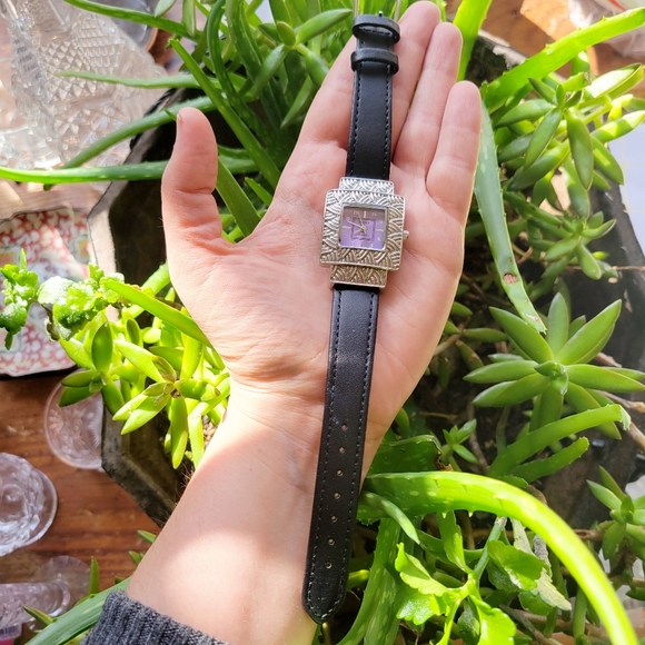 Classic Terner Quartz Watch - Picture 3 of 11